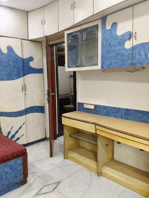 Staircase in 2 BHK Apartment at Vakola – for Rent