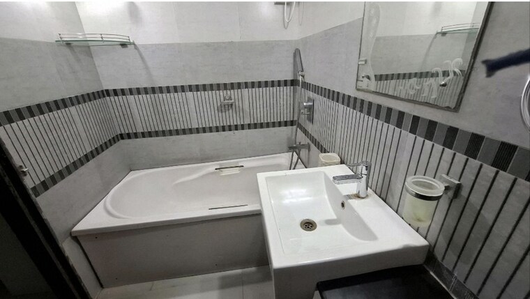 Bathroom, bharat-shiv-sai-paradise 3 Bedroom 1200 Sq.Ft. Apartment In Majiwada Thane 10186101