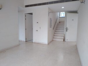 Room in 3 BHK Apartment at Ireo Skyon, Sector 60 – for Sale