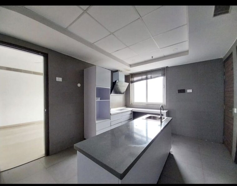 Kitchen, krrish-provence-estate 4 Bedroom 5800 Sq.Ft. Apartment In Gurgaon Faridabad Road Gurgaon 10186080