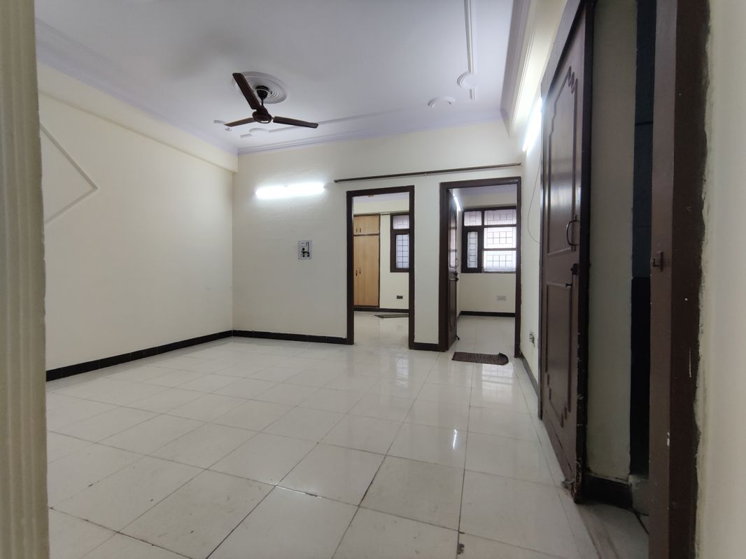 2 BHK + Pooja Room Apartment For Rent in Gaurs Galaxy