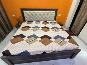 Bedroom in 2 BHK Builder Floor at DLF City Gurgaon, Sector 27 – for Rent