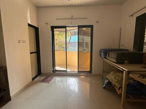 Room in 1 BHK Apartment at Roha Vatika, Kurla East – for Rent