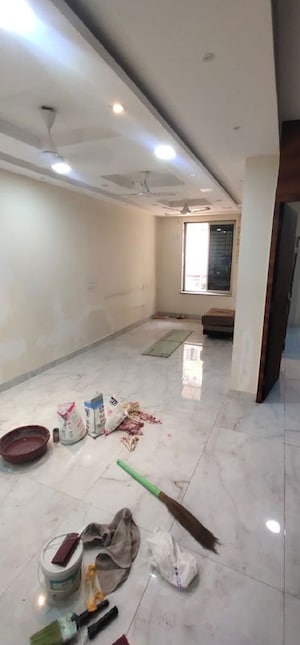 Room in 1 BHK Apartment at Ghatkopar East – for Rent