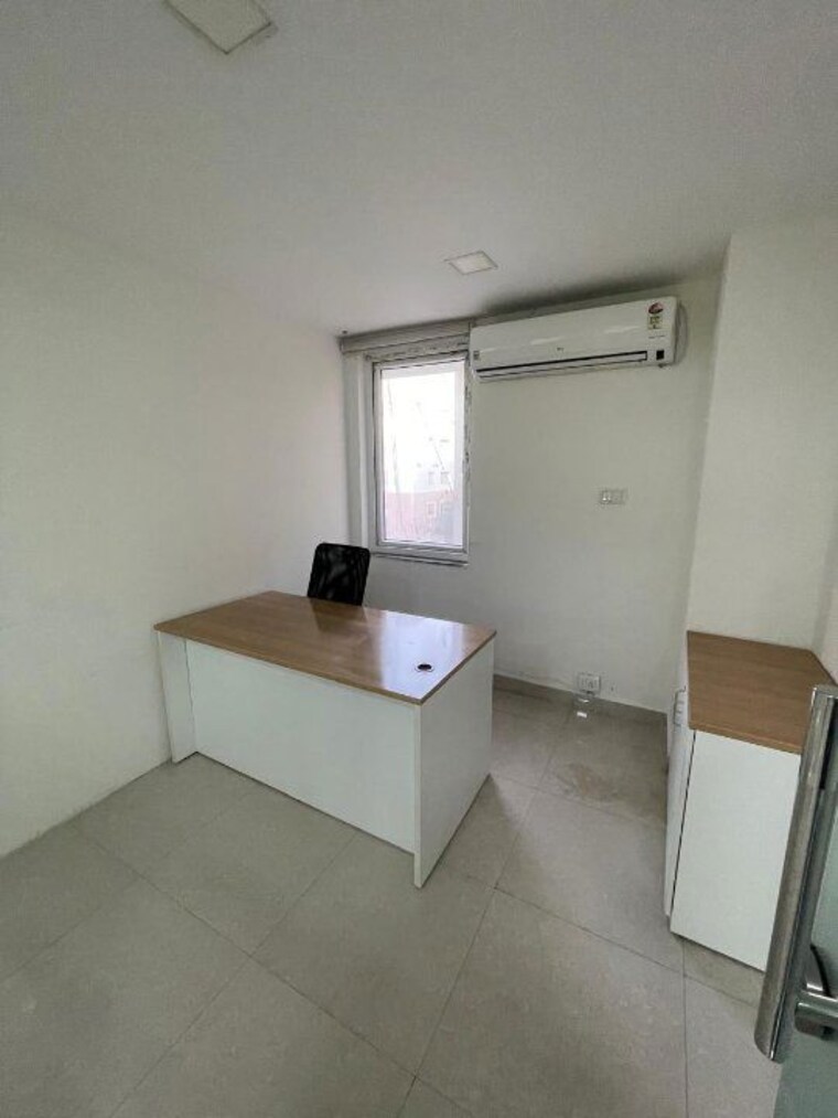 Team Area, madhapur Commercial Office Space 2700 Sq.Ft. In Madhapur Hyderabad 10186235