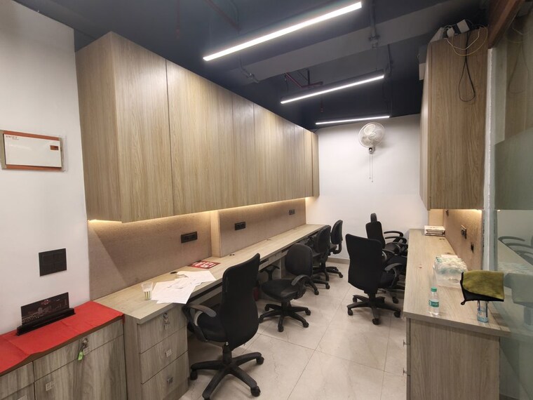 Team Area, netaji subhash place Commercial Office Space 538 Sq.Ft. In Netaji Subhash Place Delhi 10186905