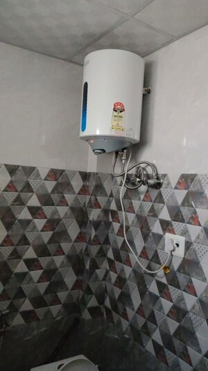 Bathroom in 2 BHK Builder Floor at Uday Arden 45, Sector 45 – for Rent