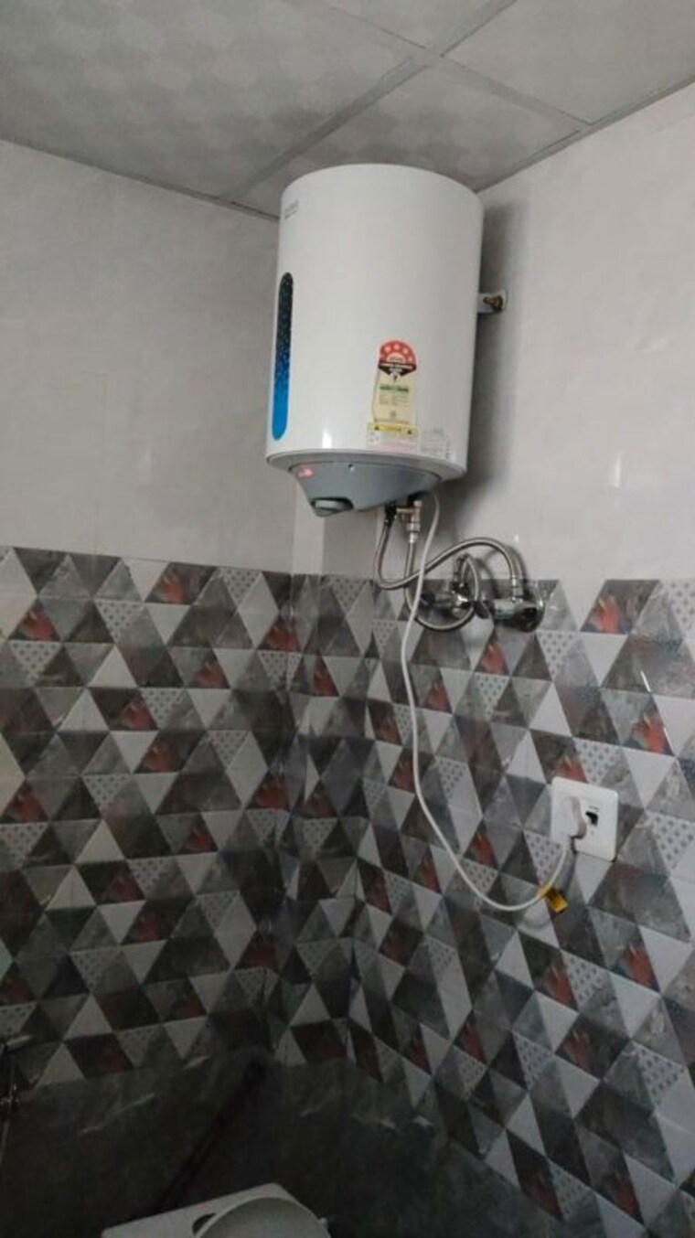 Bathroom, uday-arden-45 2 Bedroom 1005 Sq.Ft. Builder Floor In Sector 45 Gurgaon 10186936