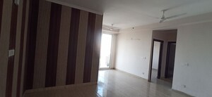 Room in 2 BHK Apartment at Amrapali Golf Homes, Sector 4 Greater Noida – for Rent