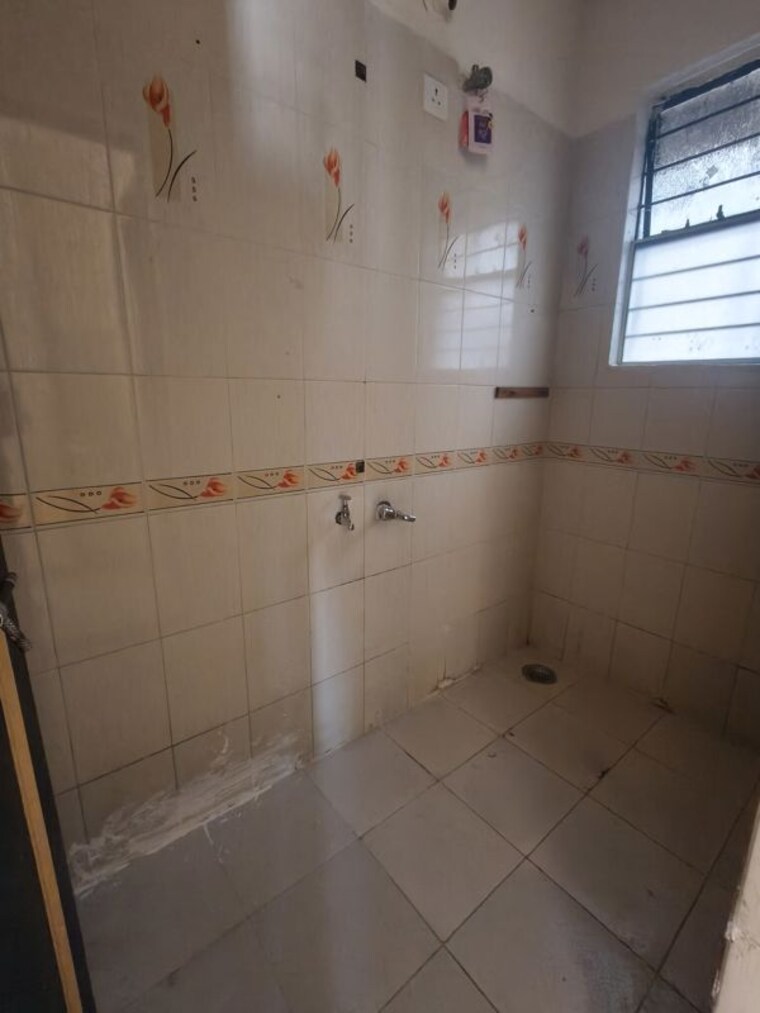Bathroom, sulai-complex 2 Bedroom 950 Sq.Ft. Apartment In Mohammadwadi Pune 10186976