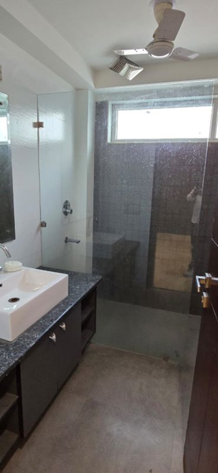 Bathroom, dayanand vihar 3 Bedroom 1800 Sq.Ft. Builder Floor In Dayanand Vihar Delhi 10186984