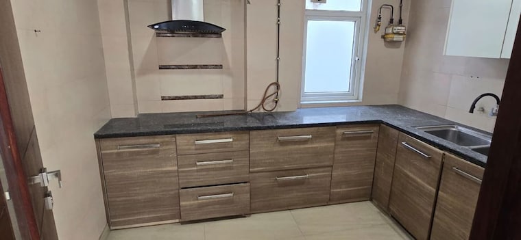 Kitchen, dayanand vihar 3 Bedroom 1800 Sq.Ft. Builder Floor In Dayanand Vihar Delhi 10186984