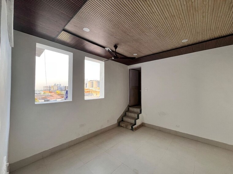 Team Area, greater kailash ii Commercial Office Space 2000 Sq.Ft. In Greater Kailash ii Delhi 10186971
