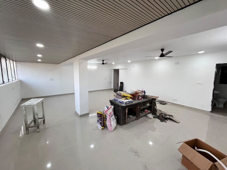 Team Area, greater kailash ii Commercial Office Space 2000 Sq.Ft. In Greater Kailash ii Delhi 10186971
