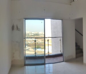 Room in 2 BHK Apartment at Gera Planet Of Joy, Kharadi – for Sale