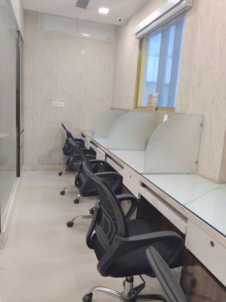 Team Area, netaji subhash place Commercial Office Space 919 Sq.Ft. In Netaji Subhash Place Delhi 10183852