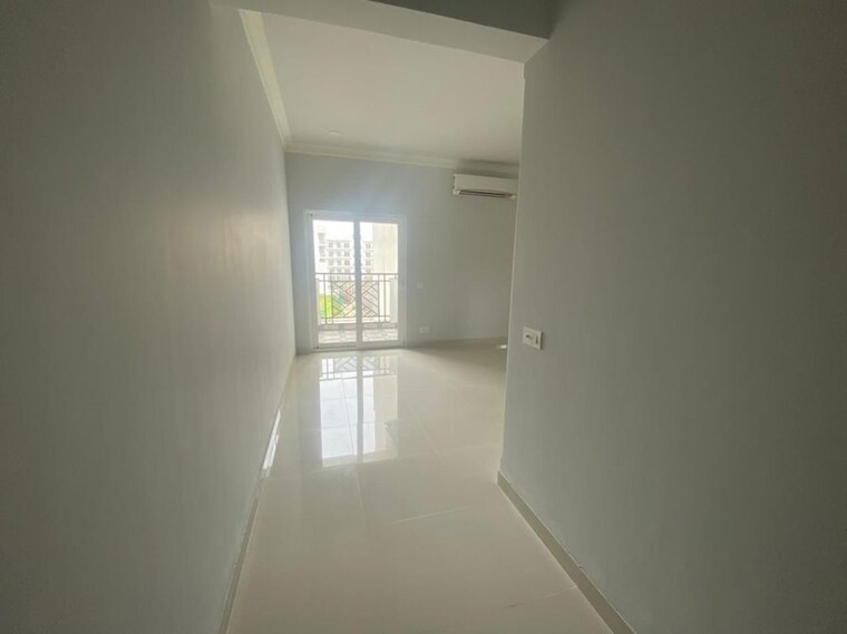 Living Room, central-park-flower-valley 3 Bedroom 1642 Sq.Ft. Apartment In Sohna Sector 33 Gurgaon 10180522