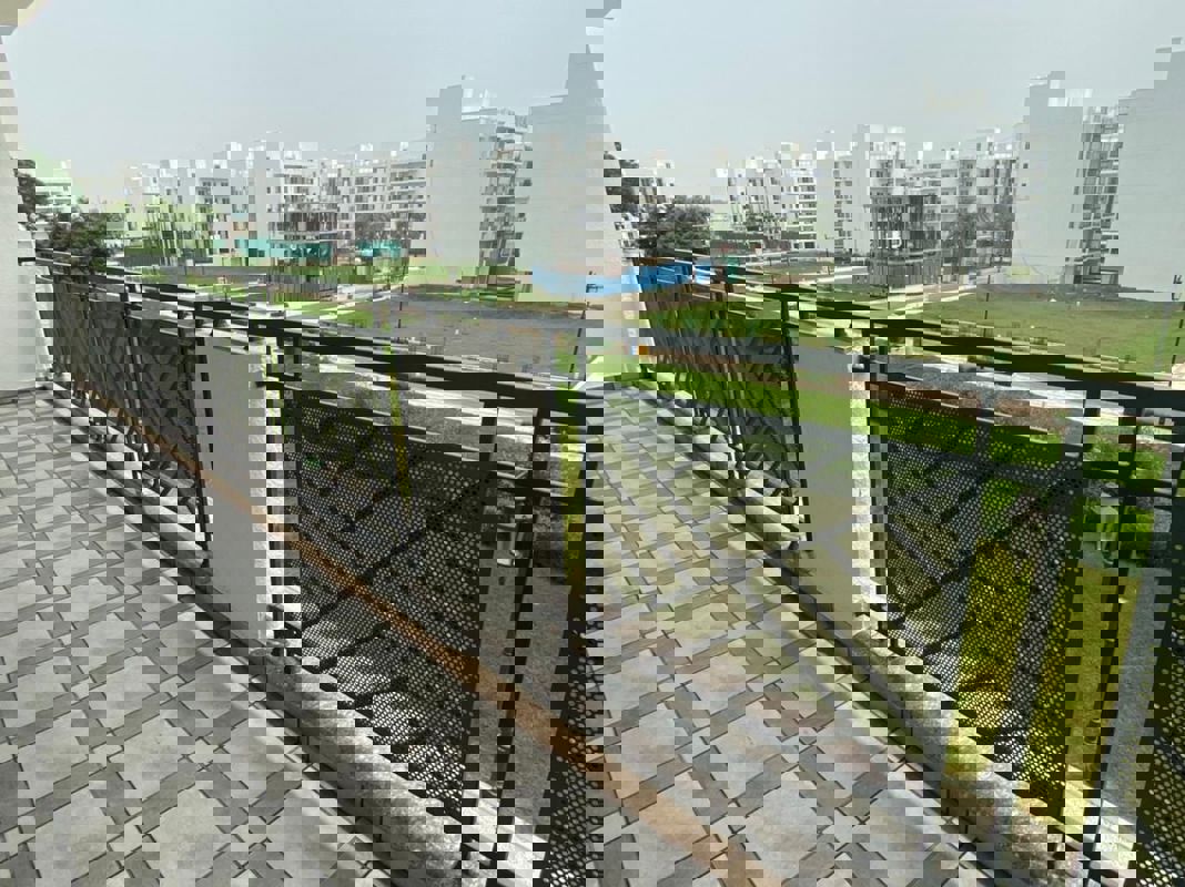 3 BHK 1642 Sq.Ft. Apartment in Central Park Flower Valley