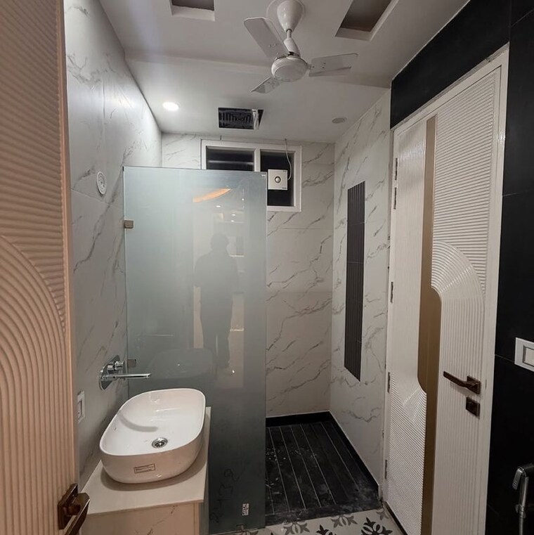 Bathroom, sector 85 4 Bedroom 350 Sq.Yd. Builder Floor In Sector 85 Faridabad 9632767