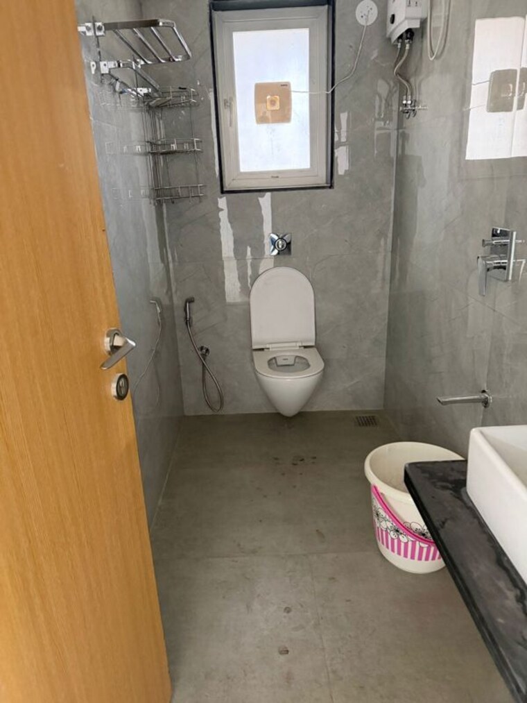 Bathroom, vaibhavlaxmi-queens-glory 2 Bedroom 750 Sq.Ft. Apartment In Chembur Mumbai 10188228