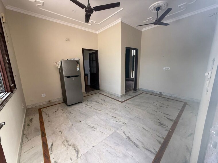 Room, sector 45 1 Bedroom 900 Sq.Ft. Builder Floor In Sector 45 Gurgaon 10188258