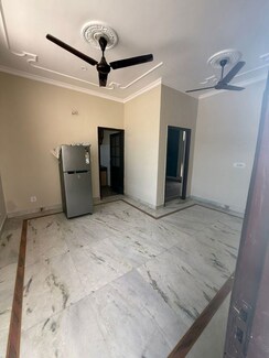 1 BHK Builder Floor For Rent in Sector 45
