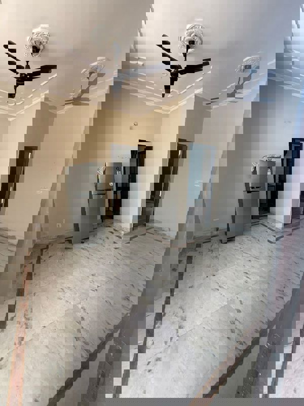 1 BHK Builder Floor For Rent in Sector 45