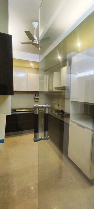 Kitchen in 3 BHK Builder Floor at Green Park – for Rent