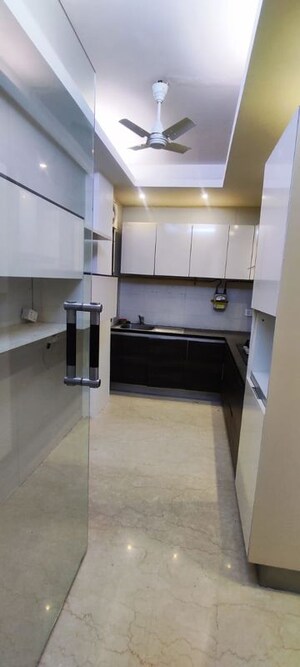 Kitchen in 3 BHK Builder Floor at Green Park – for Rent