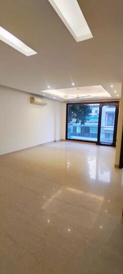 3 BHK + Servant Room Builder Floor For Rent in Green Park