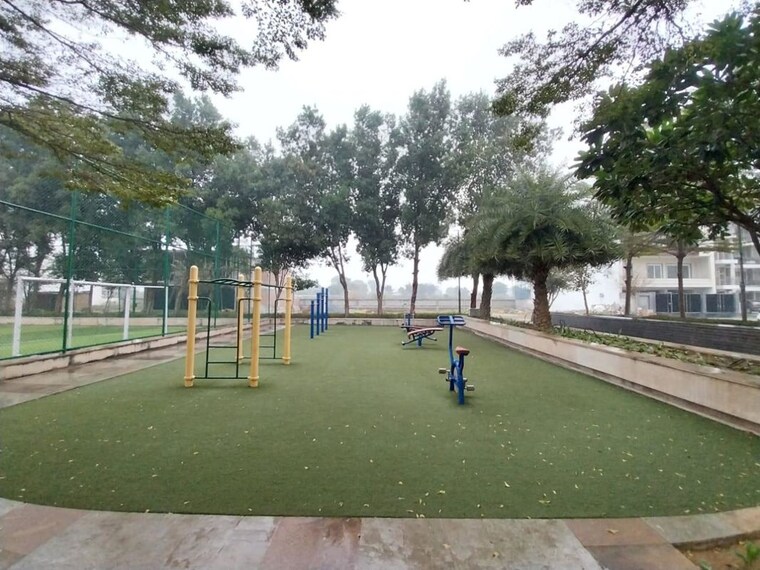 Garden, sector 89 4 Bedroom 2700 Sq.Ft. Builder Floor In Sector 89 Faridabad 10188220