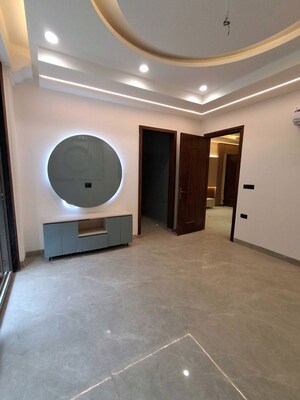 Room in 4 BHK Builder Floor at Sector 89 – for Sale