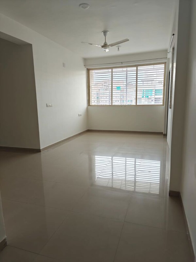 Room, sargasan 2 Bedroom 155 Sq.Yd. Apartment In Sargasan Gandhinagar 10188314