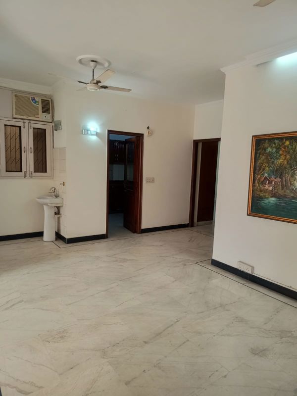 3 BHK + Servant Room Builder Floor For Rent in Vasant Vihar
