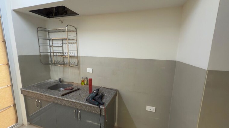 Kitchen, emaar-palm-hills 3.5 Bedroom 1930 Sq.Ft. Apartment In Sector 77 Gurgaon 10188235