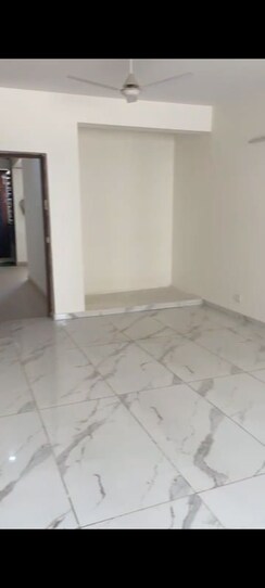 3.5 BHK + Servant Room Apartment For Rent in NK Sharma Savitry Greens