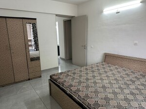 Bedroom in 2 BHK Apartment at Sargasan – for Rent
