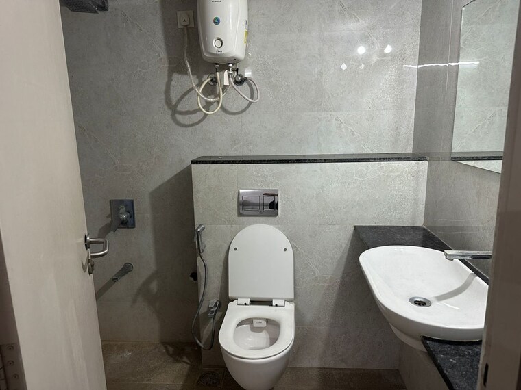 Bathroom, sargasan 2 Bedroom 224 Sq.Yd. Apartment In Sargasan Gandhinagar 10188407