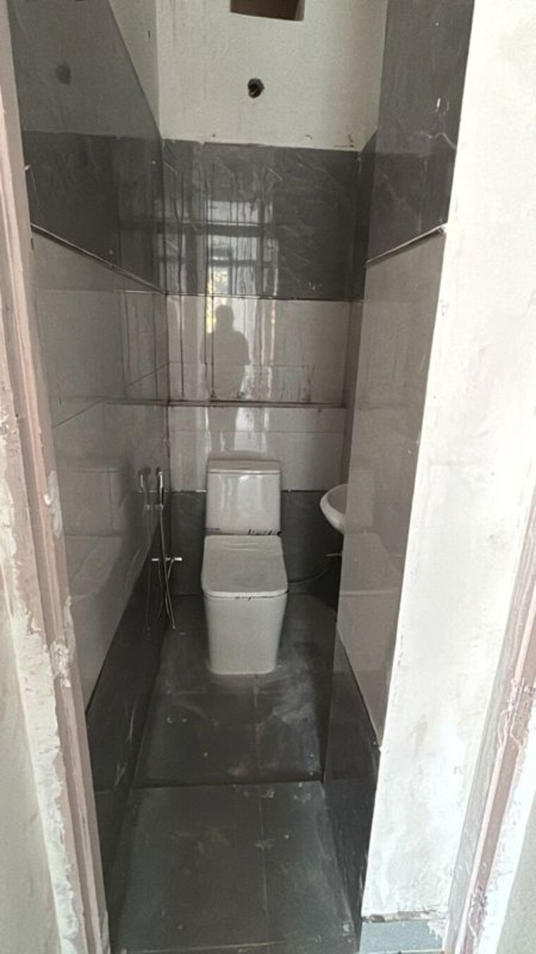 undefined, rajender nagar Commercial Office Space 500 Sq.Ft. In Rajender Nagar Dehradun 10188413