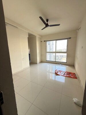 1.5 BHK Apartment For Rent in Godrej Emerald, Ghodbunder Road