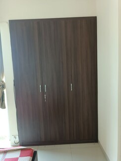 1 BHK Apartment For Rent in Wave City