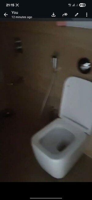 Furnished Amenities in 2 BHK Apartment at Platinum Life, Andheri West – for Rent