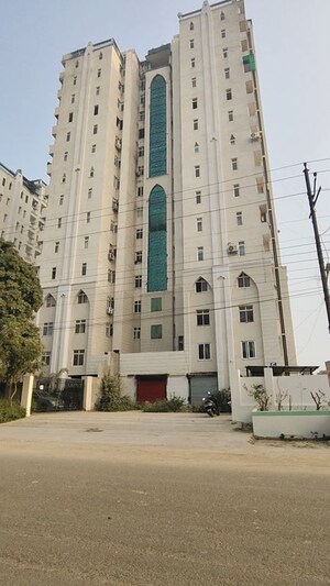 2 BHK Apartment For Sale in Samiah Melrose Square, Vrindavan Yojna