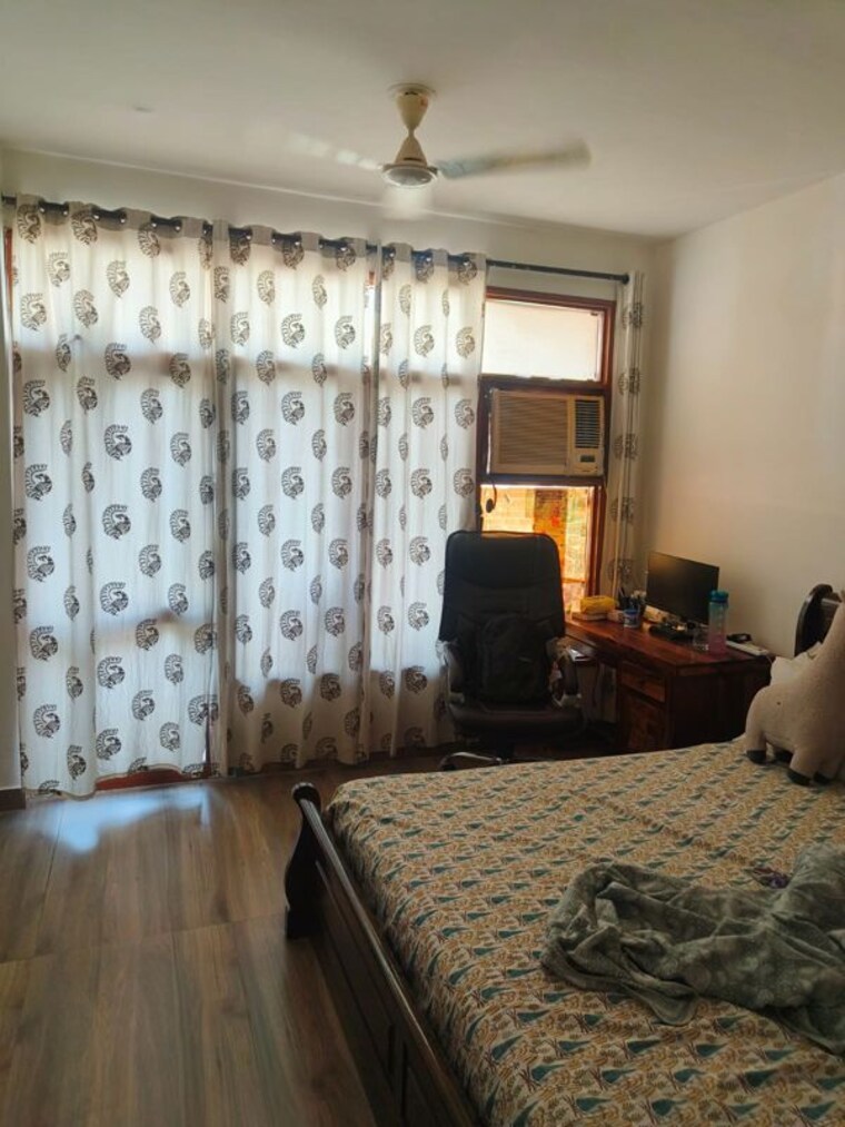 Living Room, cghs-hewo-apartments 3 Bedroom 1500 Sq.Ft. Apartment In Sector 56 Gurgaon 10188406