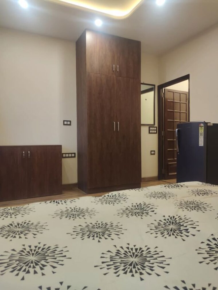 Room, lajpat nagar 4 2 Bedroom 900 Sq.Ft. Builder Floor In Lajpat Nagar 4 Delhi 10188573