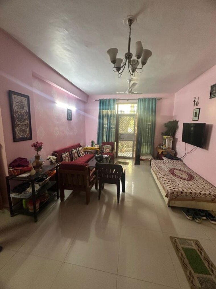 Living Room, ss-mayfield-gardens 3 Bedroom 2745 Sq.Ft. Apartment In Sector 51 Gurgaon 10188515