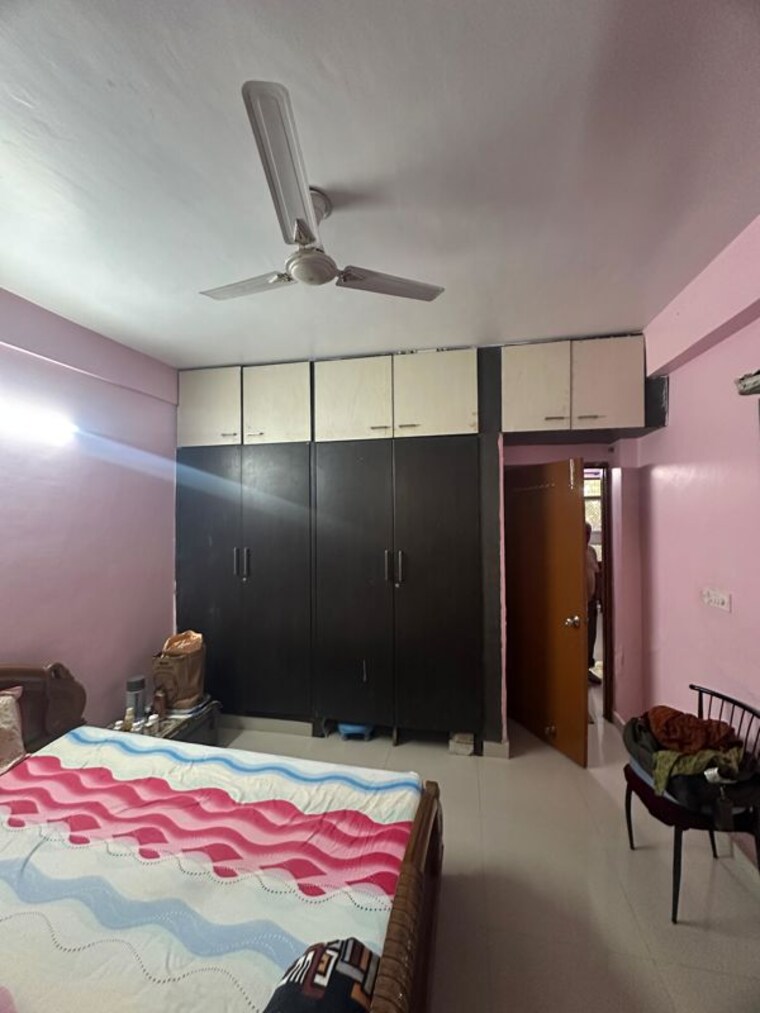 Bedroom, ss-mayfield-gardens 3 Bedroom 2745 Sq.Ft. Apartment In Sector 51 Gurgaon 10188515