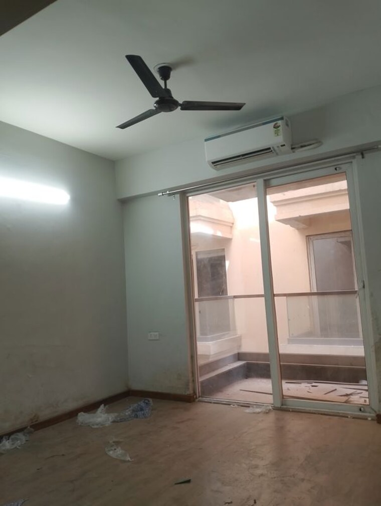 Room, signature-global-city 3 Bedroom 1350 Sq.Ft. Apartment In Sector 37d Gurgaon 10188526