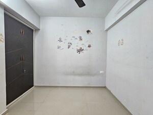 Room in 2 BHK Apartment at Puranik Tokyo Bliss 2, Kasarvadavali – for Rent