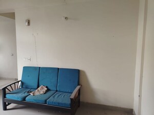 Furnished Amenities in 2 BHK Apartment at Shree Vardhman Mantra, Sector 67 – for Rent